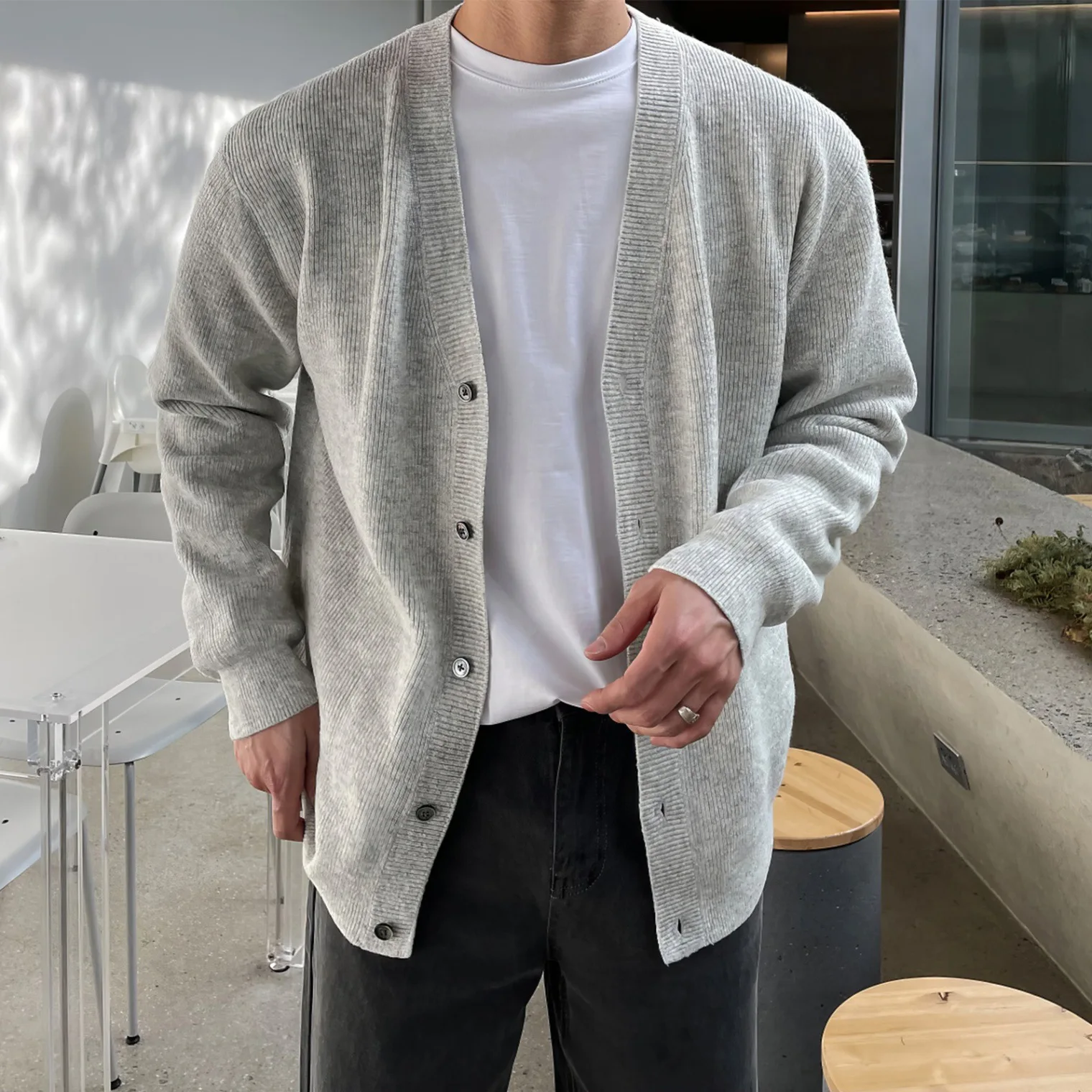 2025 New Solid Color V Neck Cardigan Sweater Men Simple Versatile Niche Fashion Loose Outerwear Spring Autumn