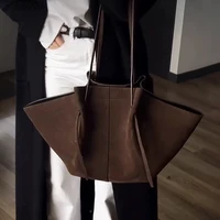 Bolso de hombro de gamuza Retro, bolso de moda de gran capacidad para madre e hijo, bolso Simple de alta gama en forma de ala, bolso de mano versátil para ir al trabajo