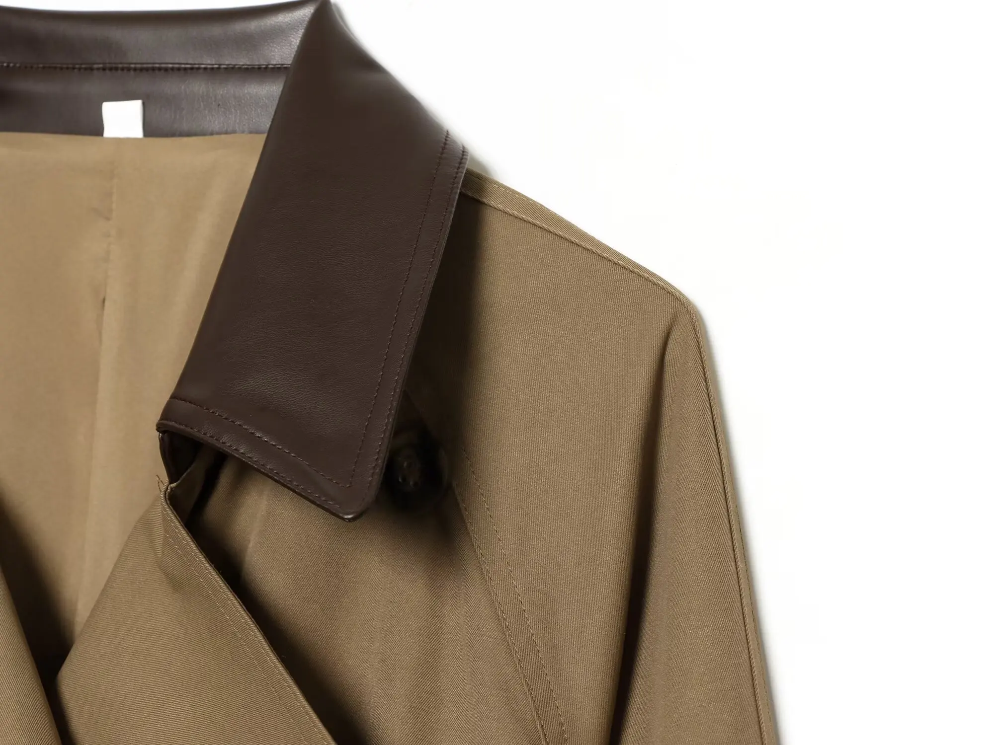 BSAY Damen Neuer Modischer Vielseitiger Kurzer Trenchcoat Kontrastfarbe Revers Gürtel Doppelreihig Locker Sitzende Pendler-Oberjacke – Detail 11