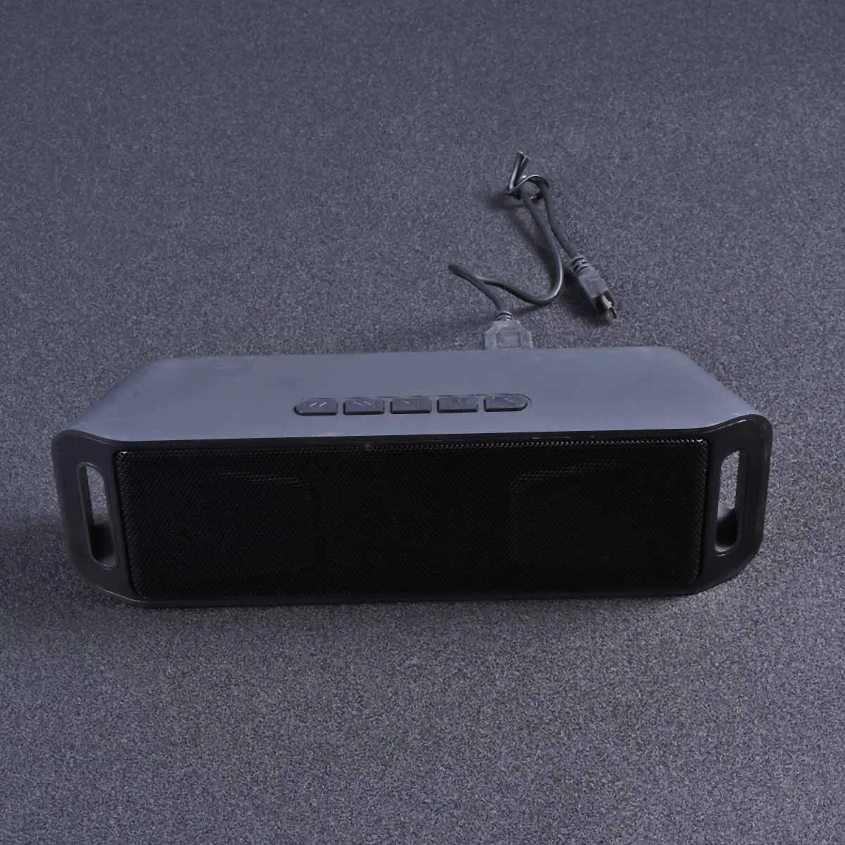 

Mini Portable Speaker 4.0 Wireless Subwoofer Usb Radio Stereo Bass Audio Built-In Microphone Speakerphone Black