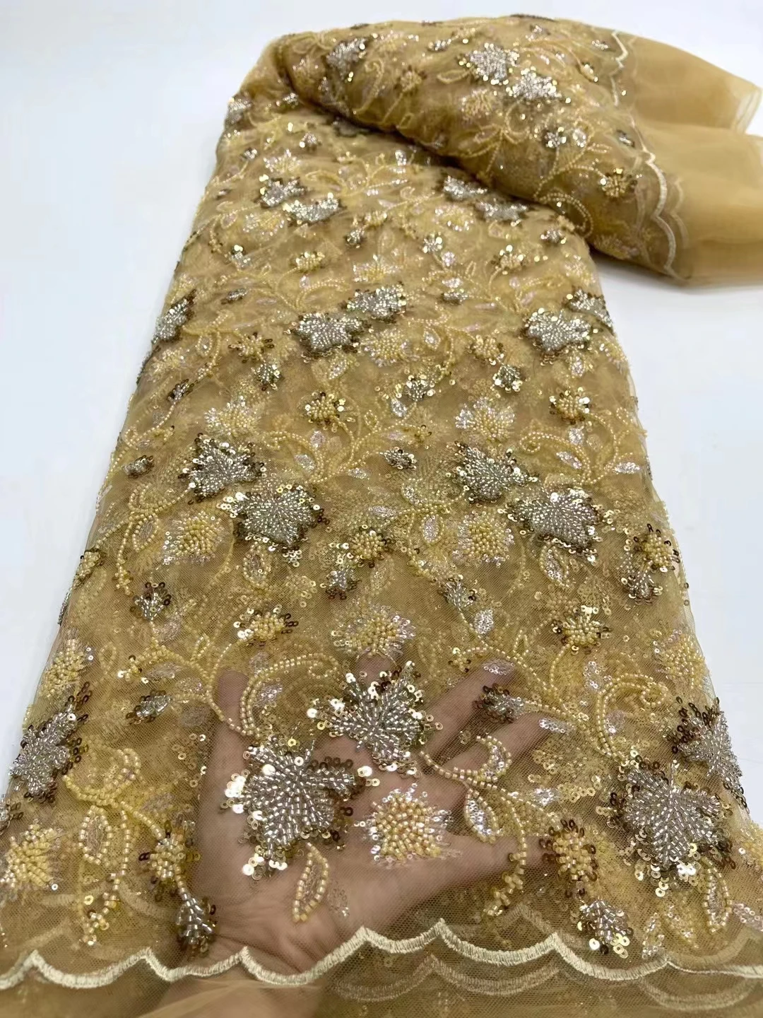 

Luxury African Handmade Beads Lace Fabric 2024 High Quality French Groom Embroidery Nigeria Sequins Net Lace Fabrics for Sewing