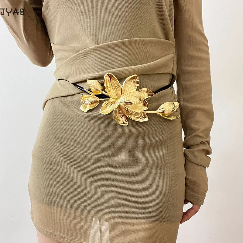 

Women Luxury Fashion Design Flower Waistband Chain Skirt Pants Dress Jeans Coat Shirt Clothes Decoration Thin Waist Chain