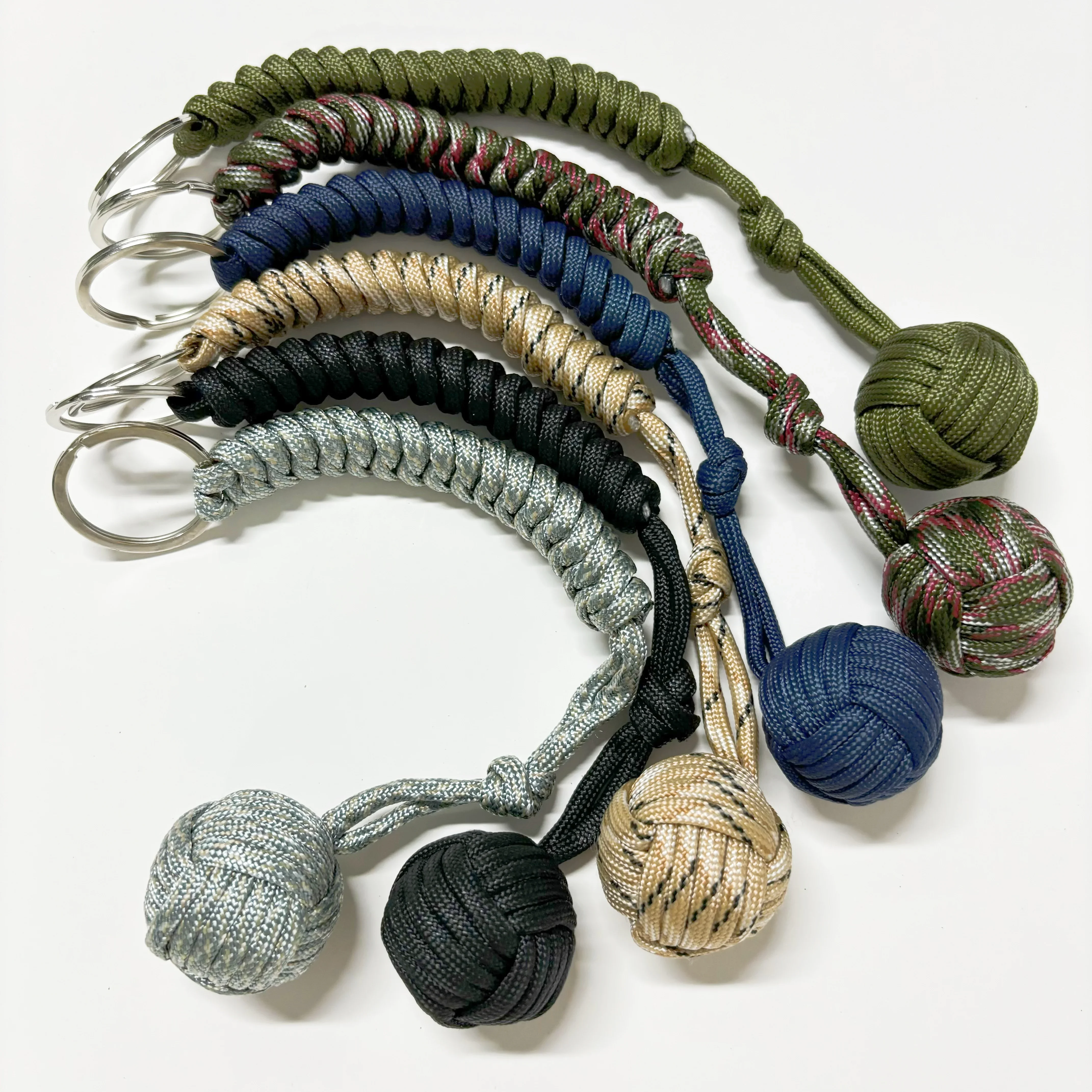 

Outdoor Self-Defense Umbrella Rope Monkey Fist Steel Ball Paracord Survival Key Chain EDC Outdoor Safety Protection Accessories
