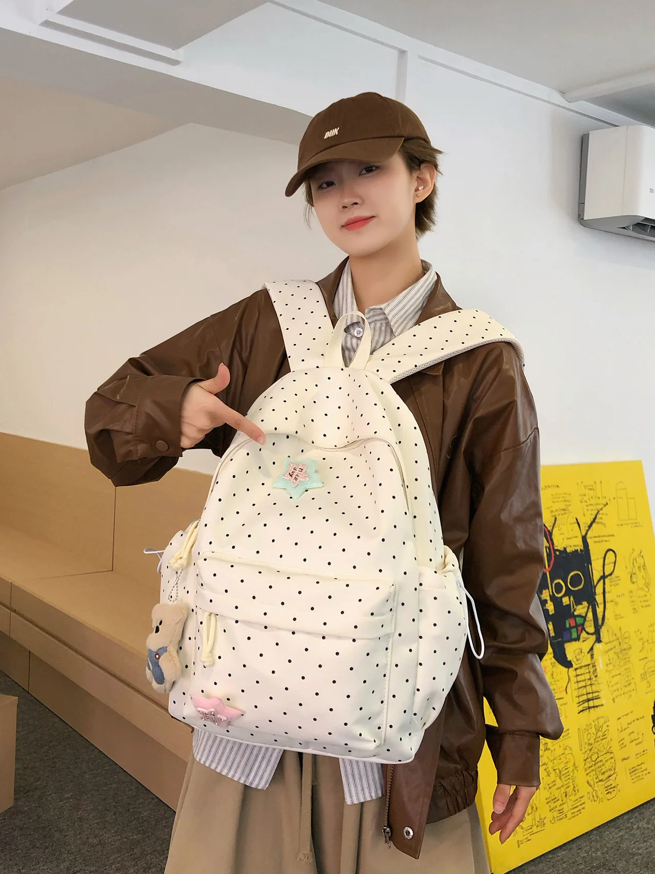 Korean Version of Polka Dot Backpack for Female College Students, Simple and Cute Girl Backpack, Girl's Small Fresh Backpack