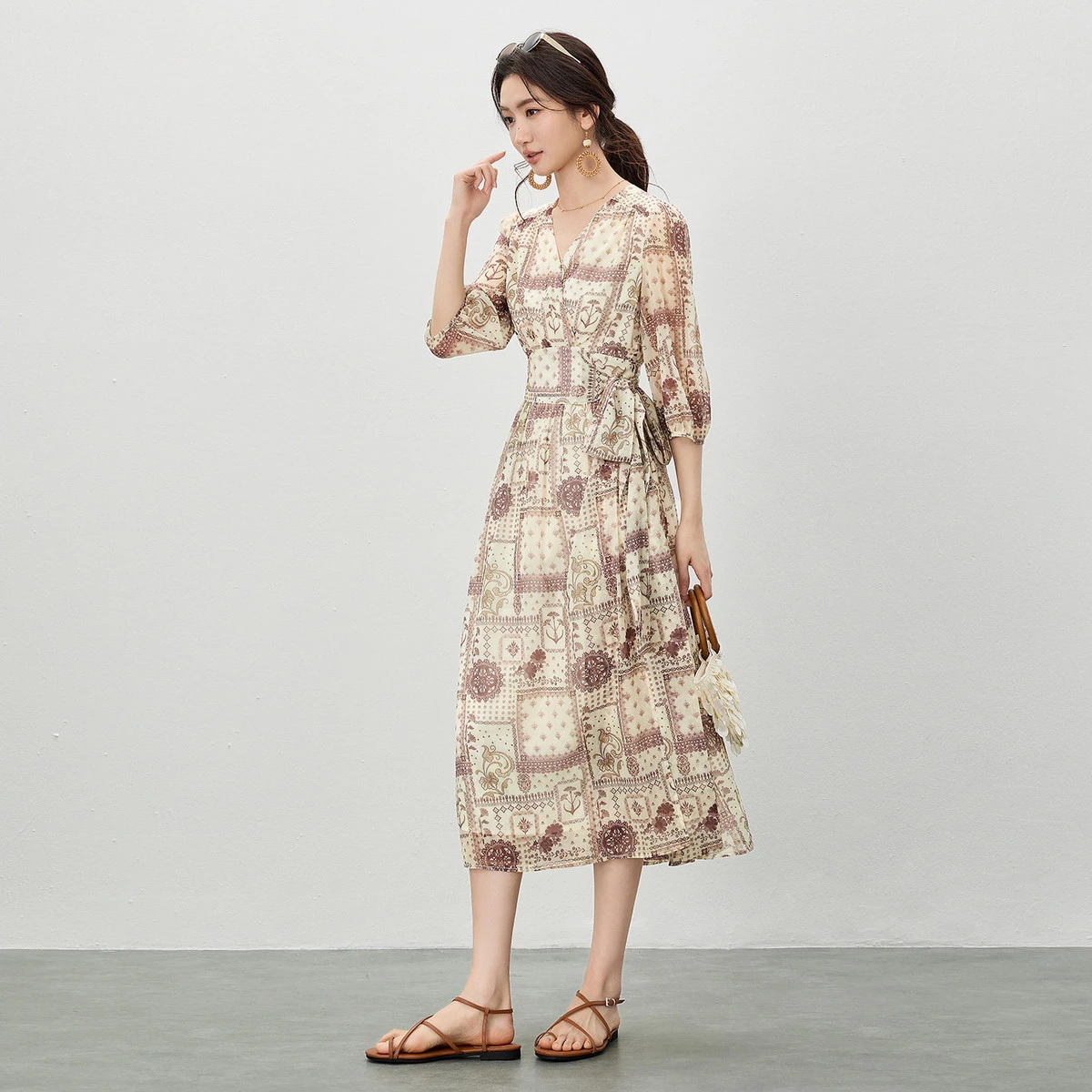 

SENTUBILA Women's Boho Printed Chiffon Dress Elegant Vintage V-Neck Tie Waist Loose Balloon Sleeve Dresses for Women 162LO6729