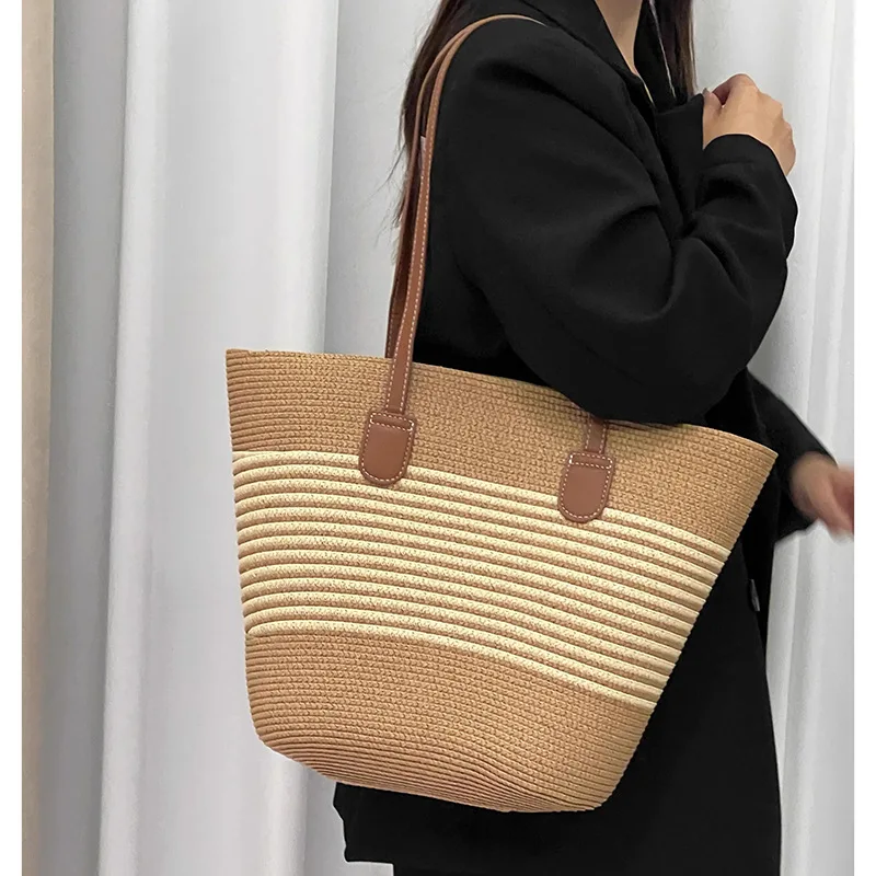 

Summer striped single shoulder commuting straw woven bag, new large capacity casual and fashionable women's beach tote bag