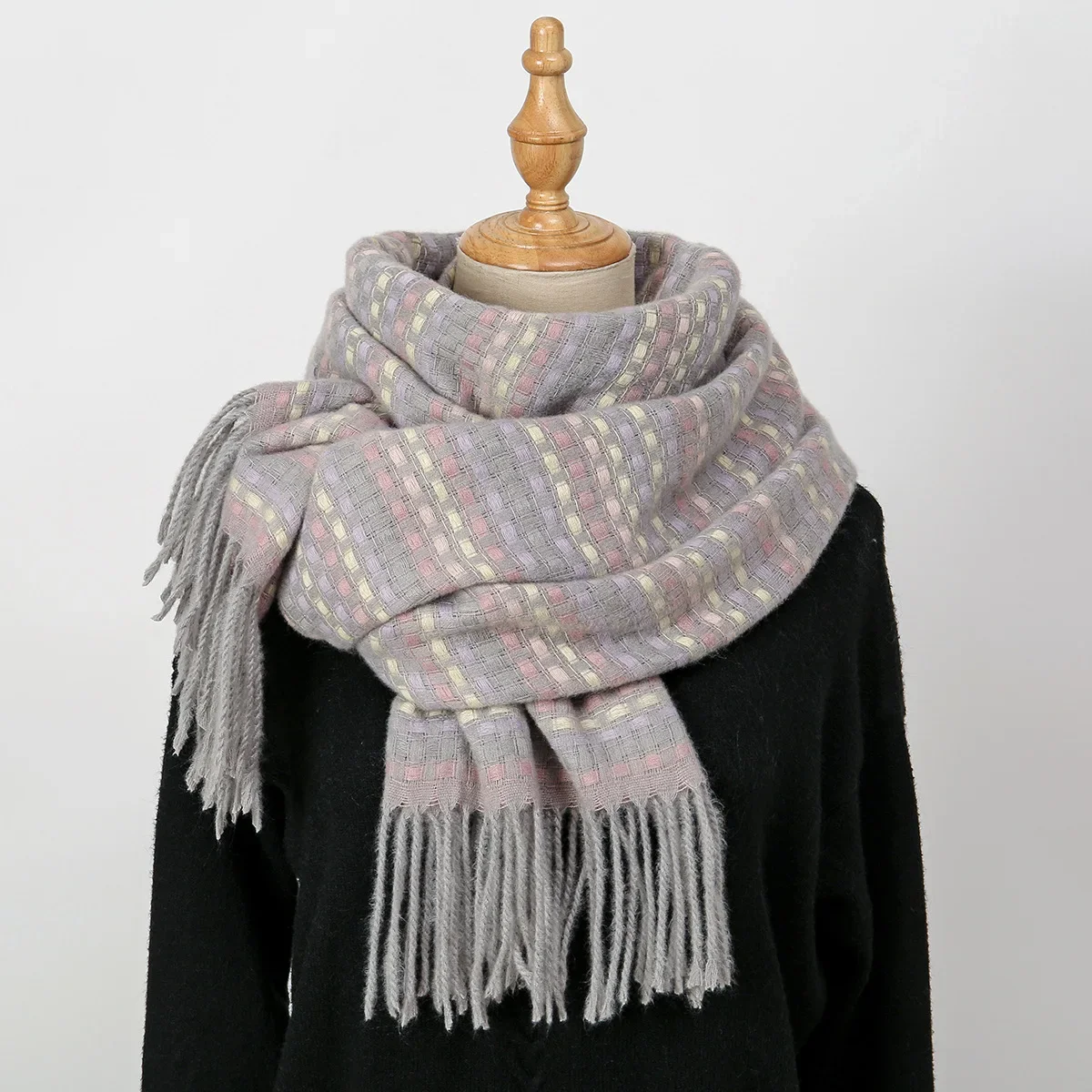 Nieuwe Winter Vrouwen Sjaal Imiteert Kasjmier Plaid Kwastje Sjaal Verdikte Halswarmer Elegante Luxe Merk Sjaals Accessoires