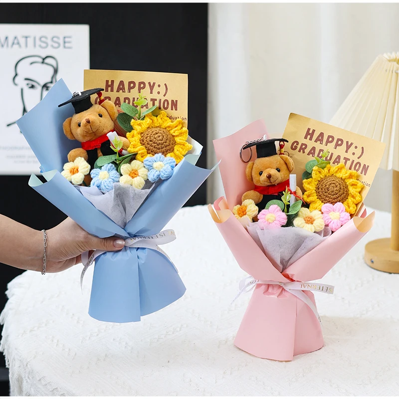 Gehäkelter Abschlussstrauß Handgemachtes Geschenk für die Jahrgangsklasse 2026 Gestrickter Puppen-Sonnenblumenstrauß Geburtstagsgeschenke für Jungen und Mädchen – Detail 4