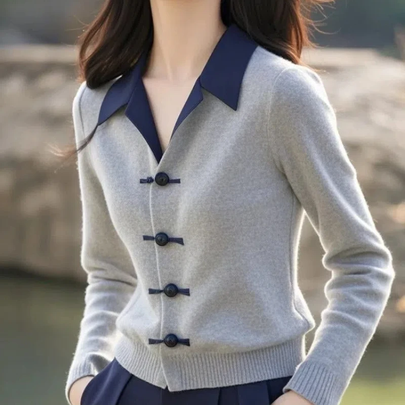 

Autumn High-end Feeling Super Beautiful and Unique Western Style Top New Chinese Style Gray Knitted Cardigan Long Sleeves Tops