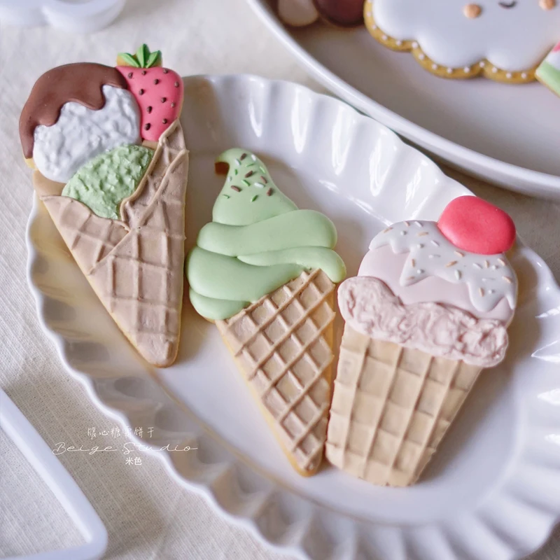 Summer Ice Cream Shape Frosted Biscuit Mold Watermelon Ice Cream Cone Cookie Cutter Stamp Fondant Decoration Tools PLA Plastic