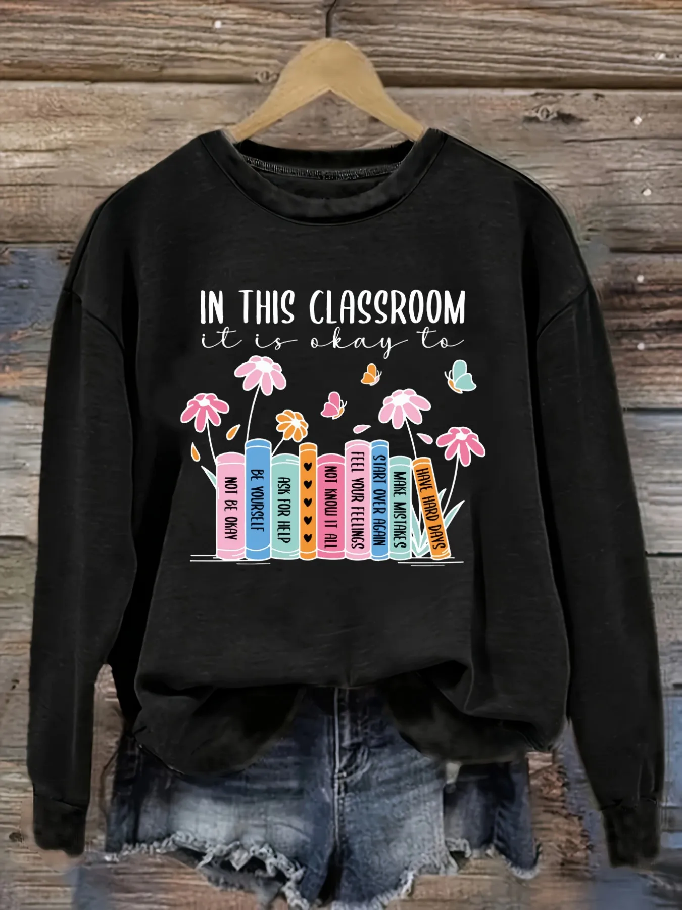 Women's Casual Long Sleeve Crew Neck T-Shirt In This Classroom Okay To Design, Round Neck Women's Clothing, Machine Washable, Slightly Elastic, Loose Fit, Spring Autumn Winter Women's T-Shirt, Halloween Costume Outfit