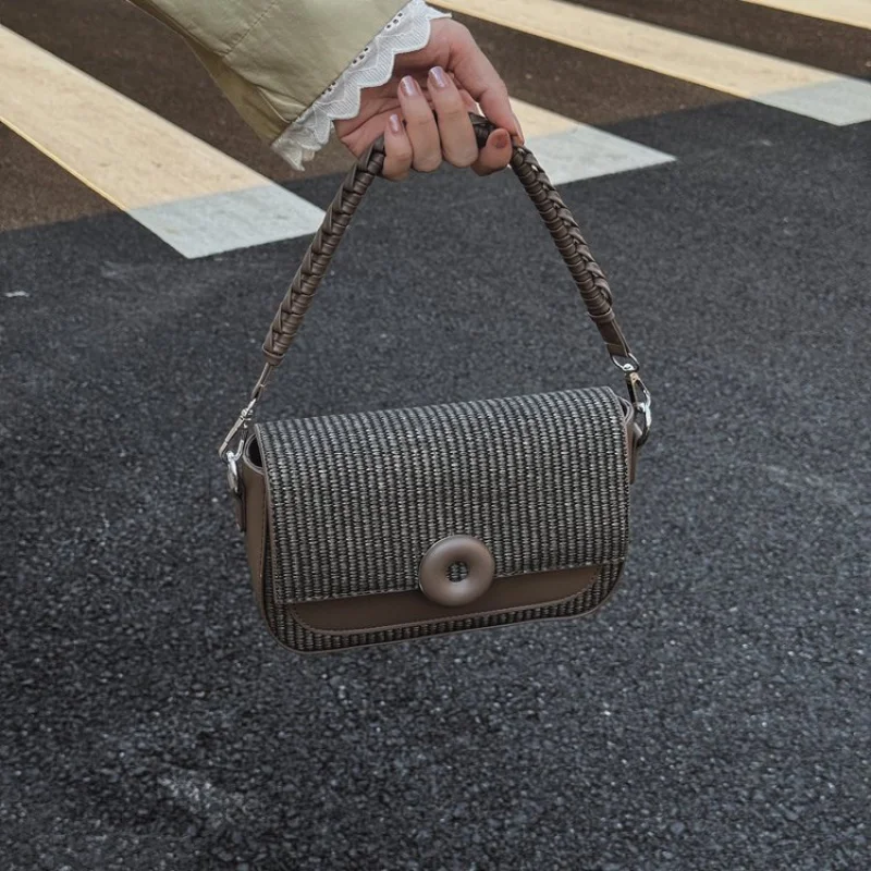 

Ladies Crossbody-Bag Made Of Premium Leather Featuring Casual High-End Daily Refined Style​