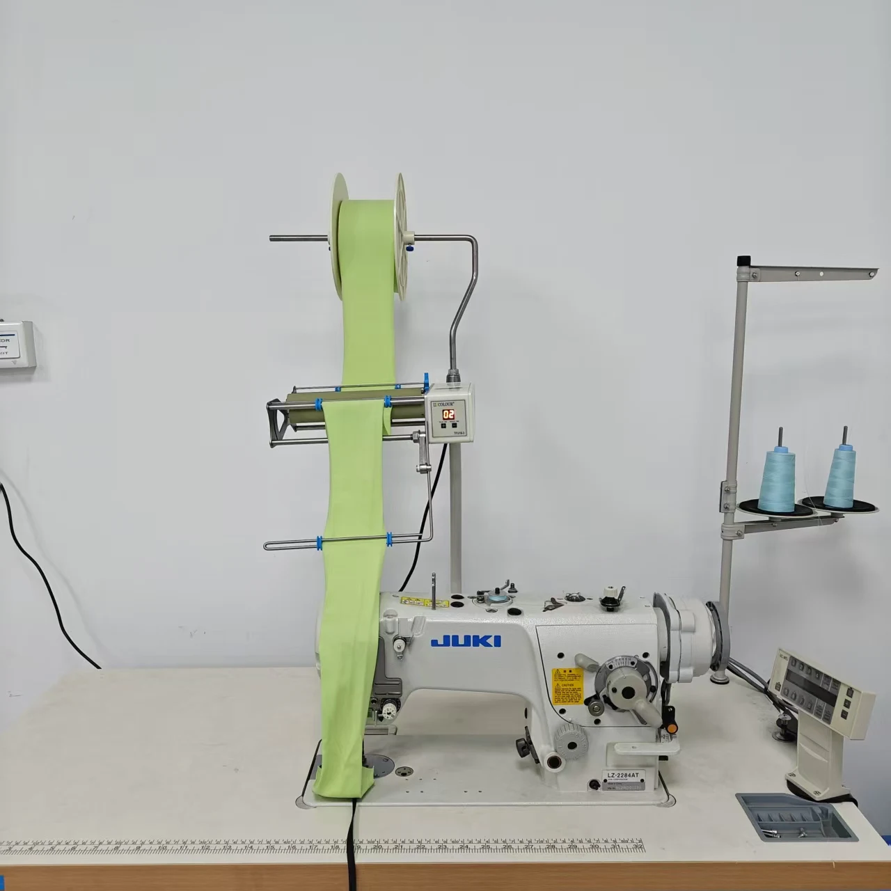 Motor Automatic Elastic Metering Device 200mm Width Upper Tape Feeder Aluminum Alloy Plastic 1.5 Year Sewing Machine