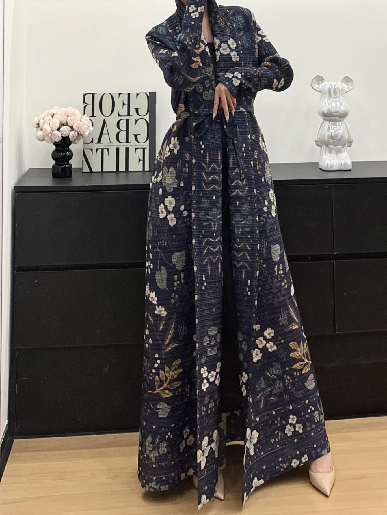 Miyake plissé Abaya Trench Cardigans imprimé à manches longues col rabattu robe femmes 2025 Original concepteur Caftan longs manteaux