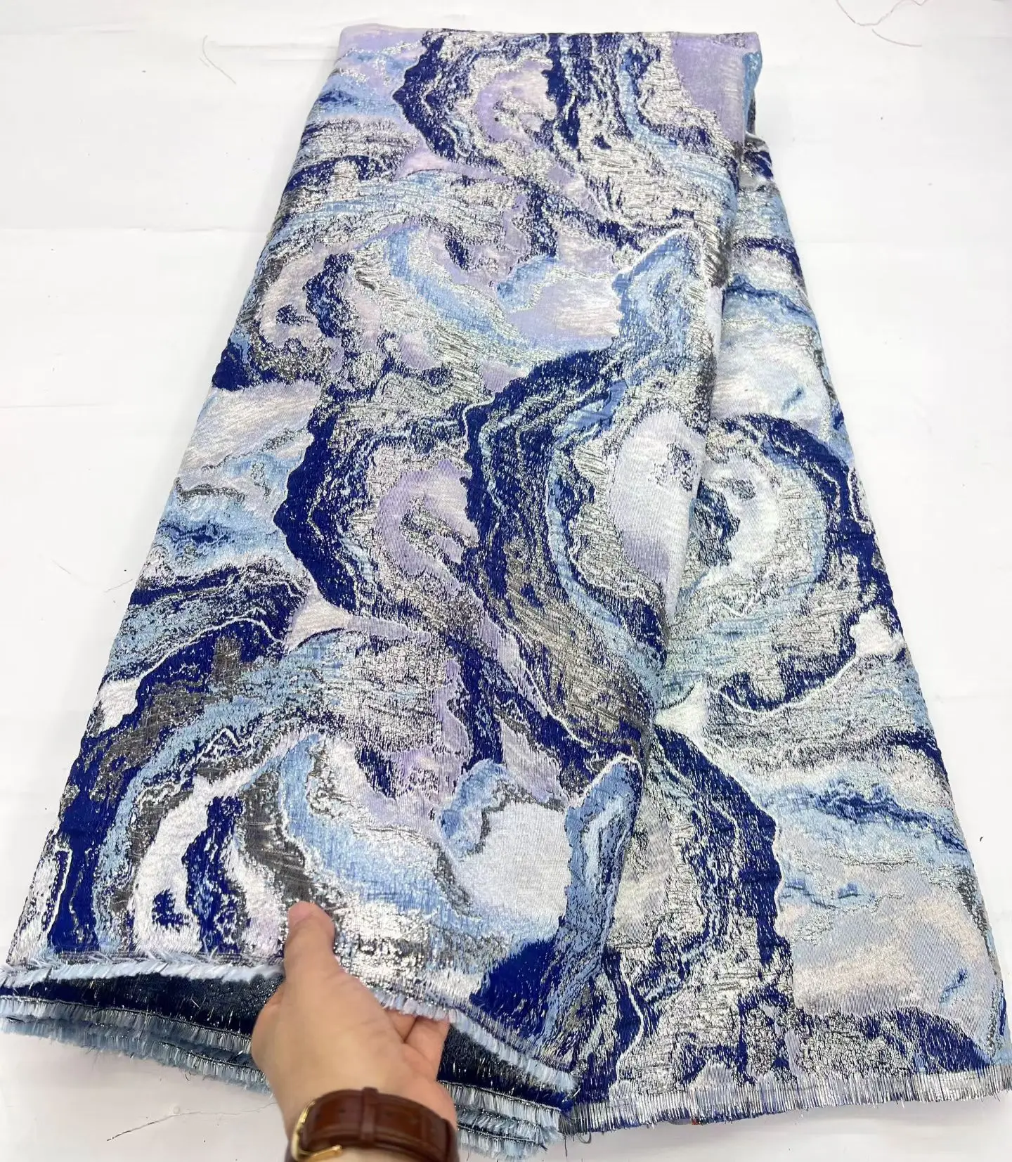 

2026 French Brocade Lace Fabric 5 Yards High Quality African Gilding Jacquard Lace Fabric Nigerian Party Dress foe Women Dress