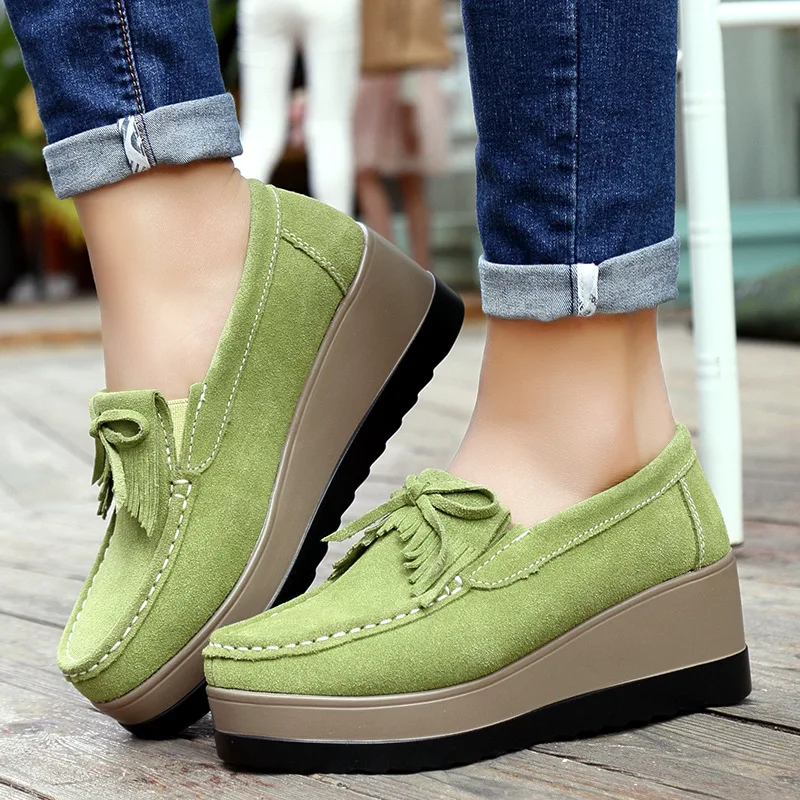 Fashon Green Suede Shoes of Women 2025 Spring Platform Leather Flats Slip on Sneakers Designer Tassel Fringe Loafer Moccasins