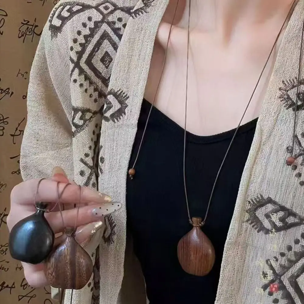 Minar Cute Lovely Brown Black Color Wood Flagon Long Pendant Necklaces Adjustable Rope Chain Chokers for Women Birthday Gift