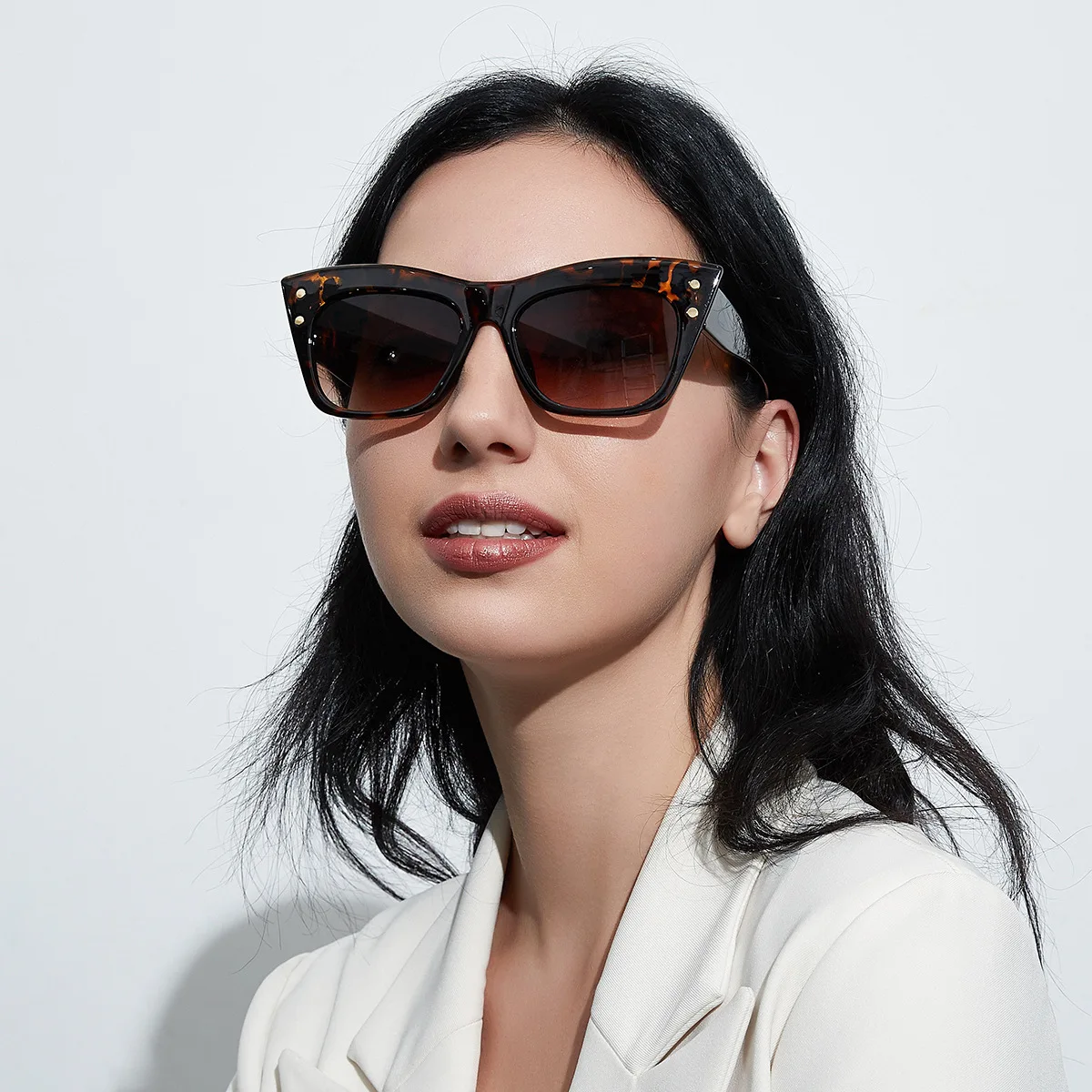 Trendy Thick Oversized Leopard Cat Eye Sunglasses Women 2022 Brand Retro Rivets Square 90s Tortoiseshell Shades Men Sun Glasses