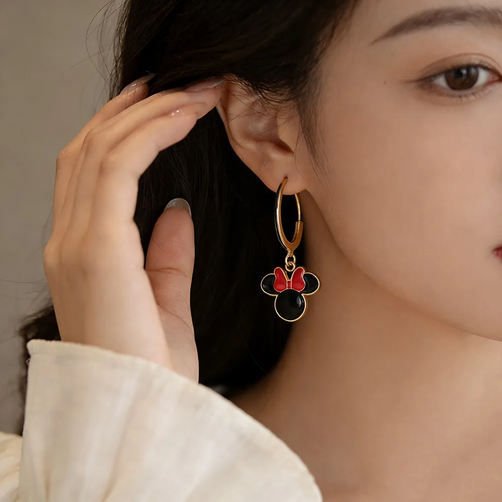 Fashionable Cute Cartoon Mickey Minnie Enamel Asymmetric Pendant for Boys and Girls Birthday Party Toys Accessories Gifts