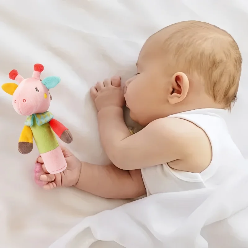 Handgekurbelte Glocken, beruhigende Handtiere, BB-Sticks, Baby-Handpuppen, Spielzeug, Hirschenpuppen für Neugeborene