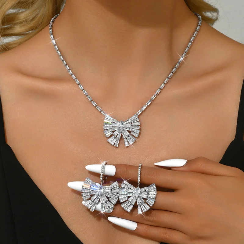 

Zircon Butterfly Bow Earrings Necklace Light Luxury High-end Earrings Niche Fashion Sweet Bride Women's Set