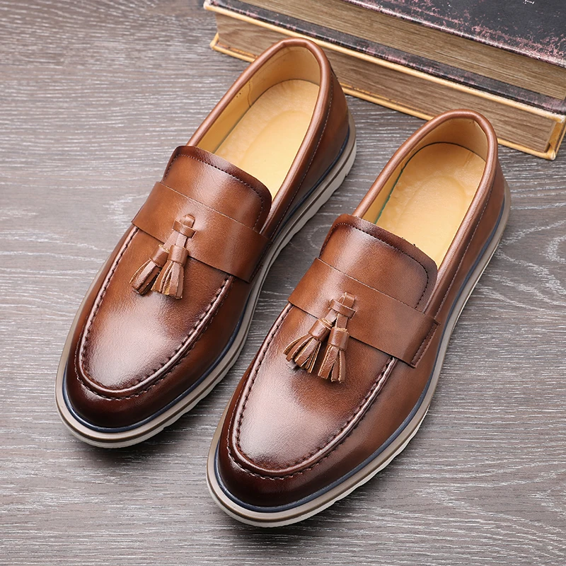 Mens Classic Retro British Style Tassels Loafers Moccasins Men's Casual Leather Shoes Fashion Party Wedding Flats for Men