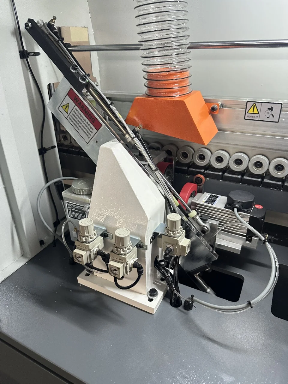 Easy Operation Automatic Edge Banding Machine with PRE-Milling Corner Rounding Engine Motor Core Components