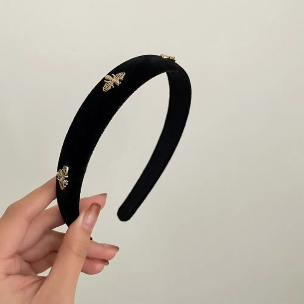 Elegant Hair Accessories Retro Hair Hoop Velvet Bee Wide Brim Hair Hoop Korean Style Hairbands French Headband Photograph