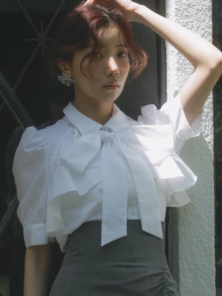 

Рубашка с коротким рукавом в нежном стиле, пять цветов, с узлом, жемчужной пряжкой и декором в виде листьев, уникальный дизайн, смесь хлопка и полиэстера