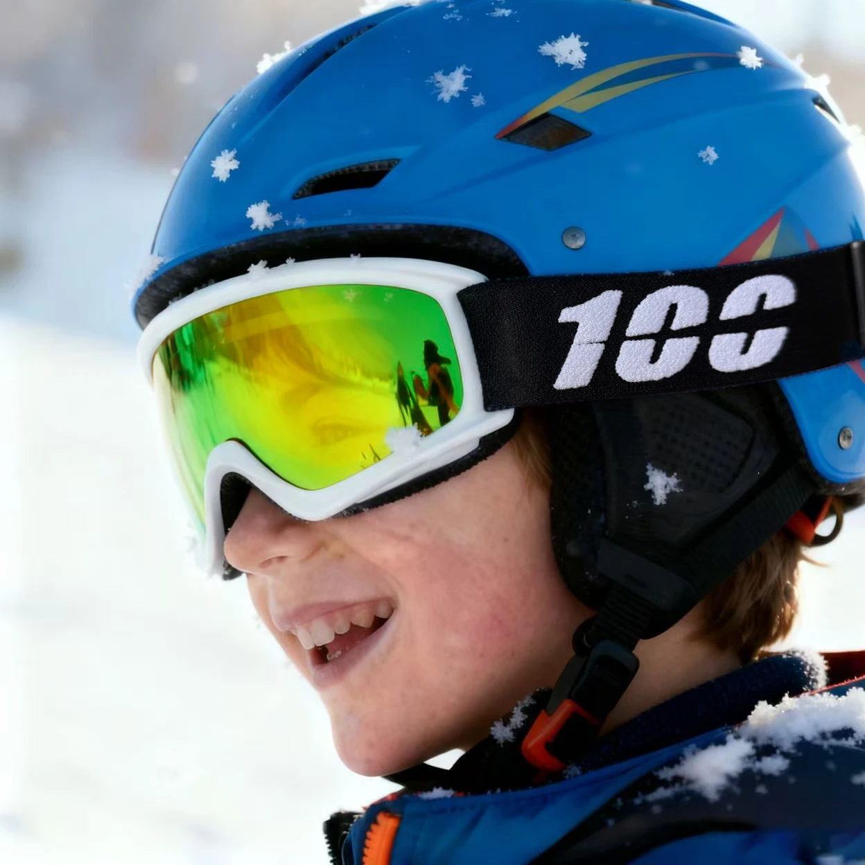 

Kids Ski Goggles 4-15 years old Professional Anti-fog Child Snowboard Goggles Double UV400 Kids Skiing Mask Glasses