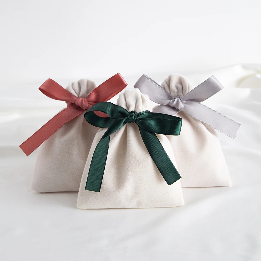 Thumbnail 2 - #8 Wedding Favors List of Top Picks