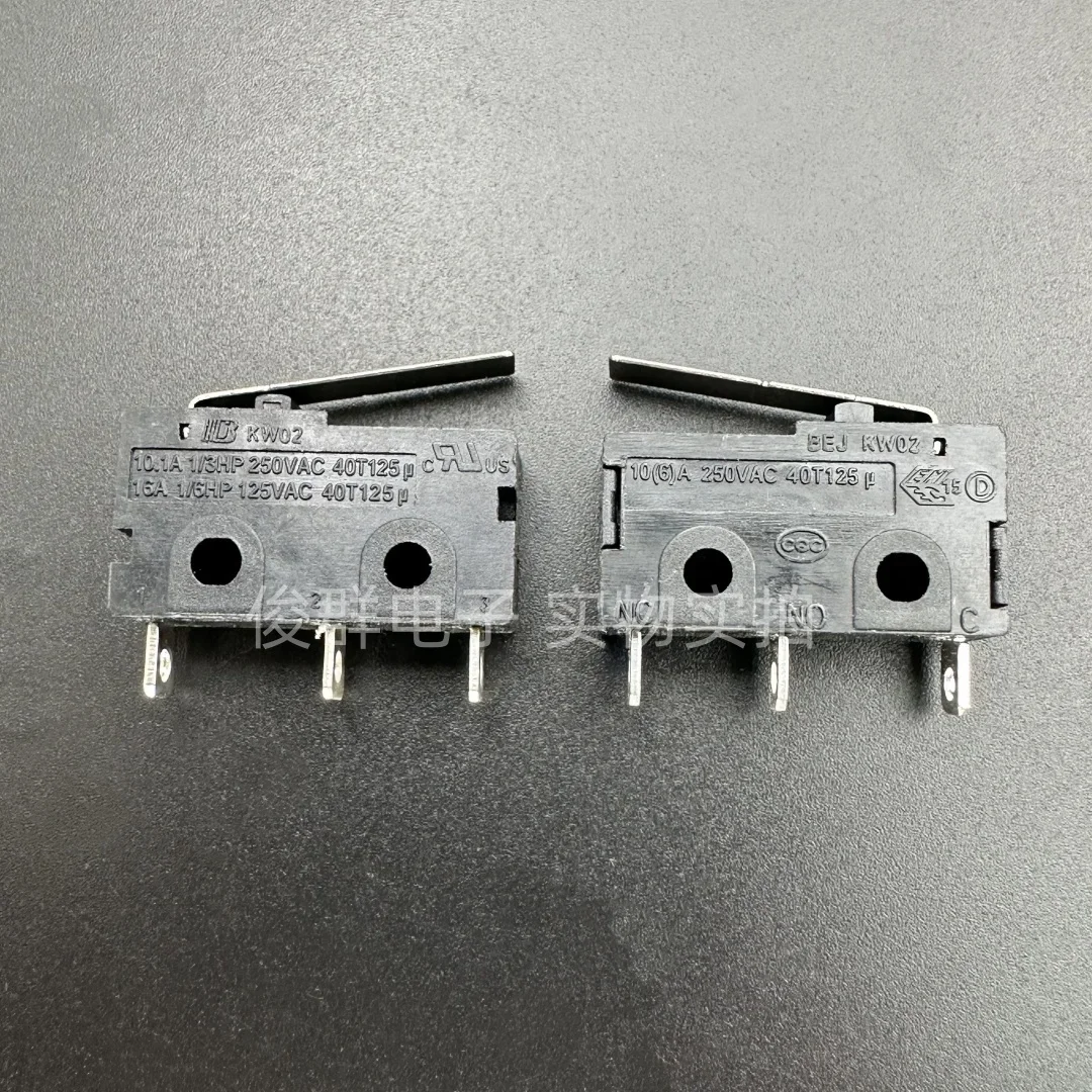 10pcs/ KW02 medium-sized micro switch 3 feet with handle limit stroke detection reset 10A