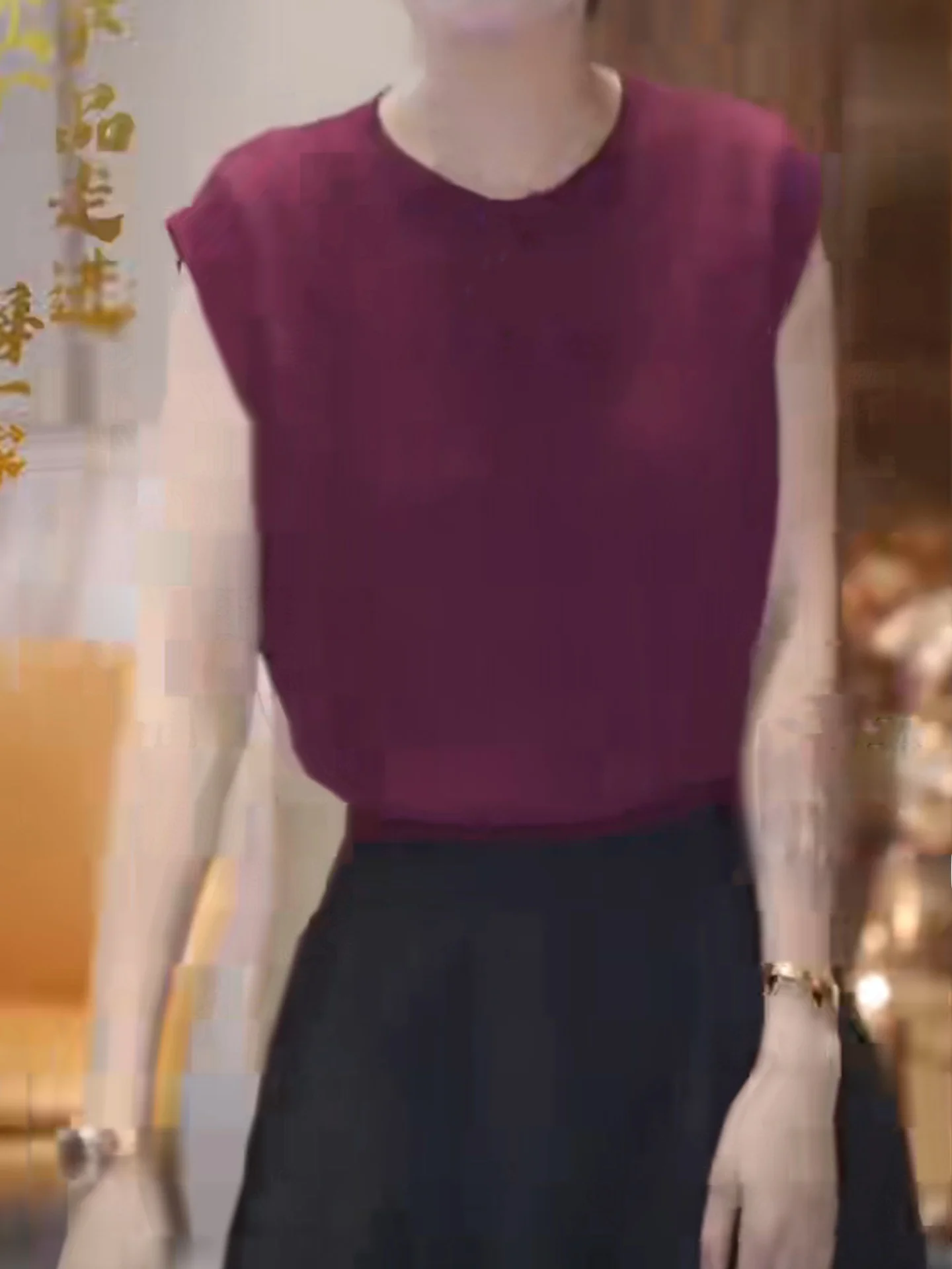 قميص صيفي 2025 للنساء برقبة مستديرة، سترة محبوكة من الحرير الصناعي، تي شيرت فضفاض بأكتاف مكشوفة، قميص أساسي ناعم ومريح بأسلوب... #2