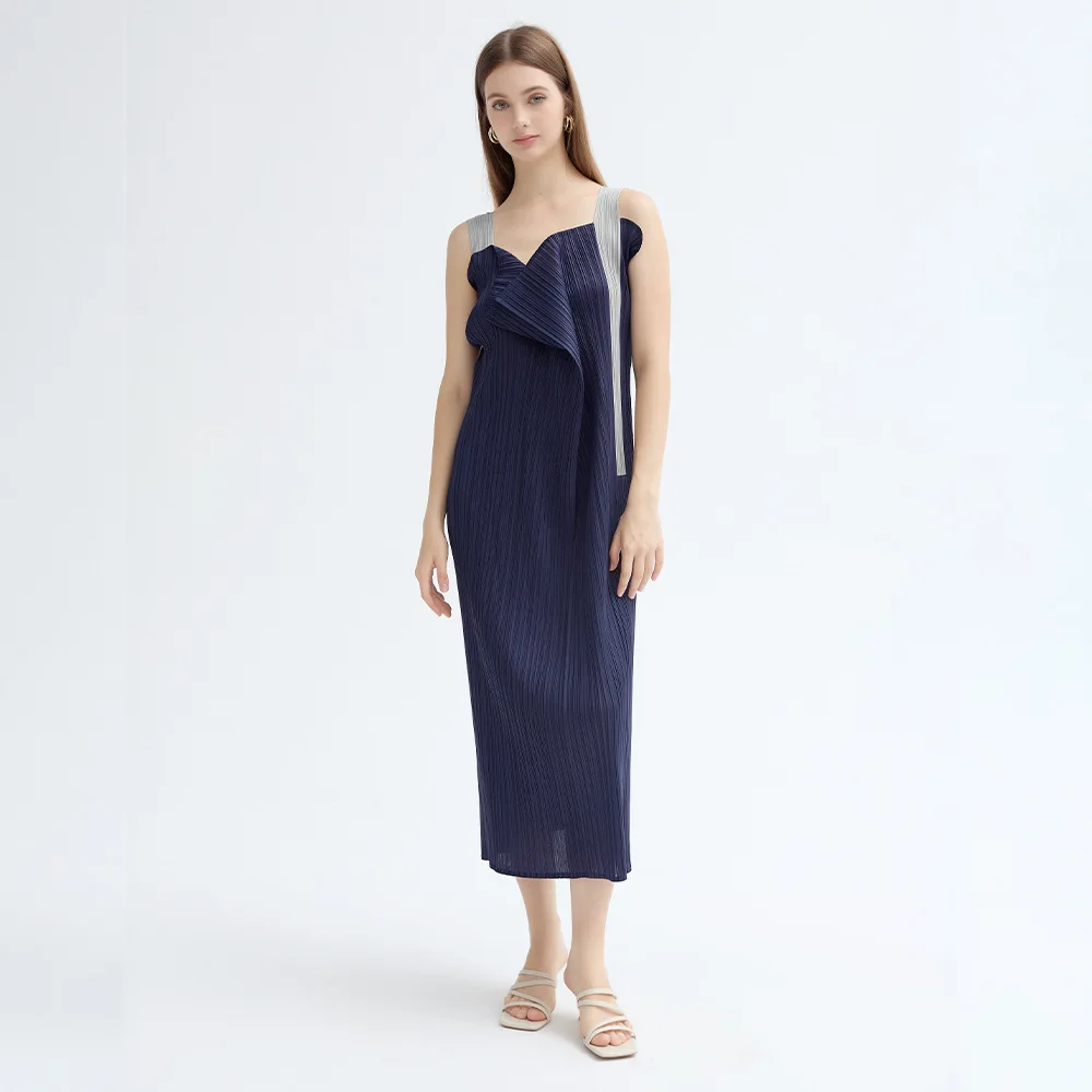 Frühjahrs- und Sommerkollektion 2025, neues Comet-Origami-Design-Kleid für Damen mit gefaltetem, farbkontrastfarbenem Träger, ärmelloses Kleid