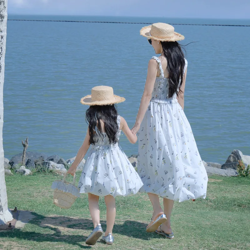 2026 Summer Mother Daughter Matching Dresses Sleeveless Cotton Waist Printed Family Look Beach Vacation Outfits for Kids Girls