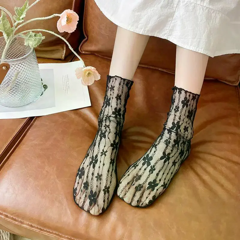 Atmungsaktive Spitzen-Netzstrümpfe mit Blumenmuster für Damen, mittellanger Stil, japanischer JK-Stil, süßer, lässiger Stil