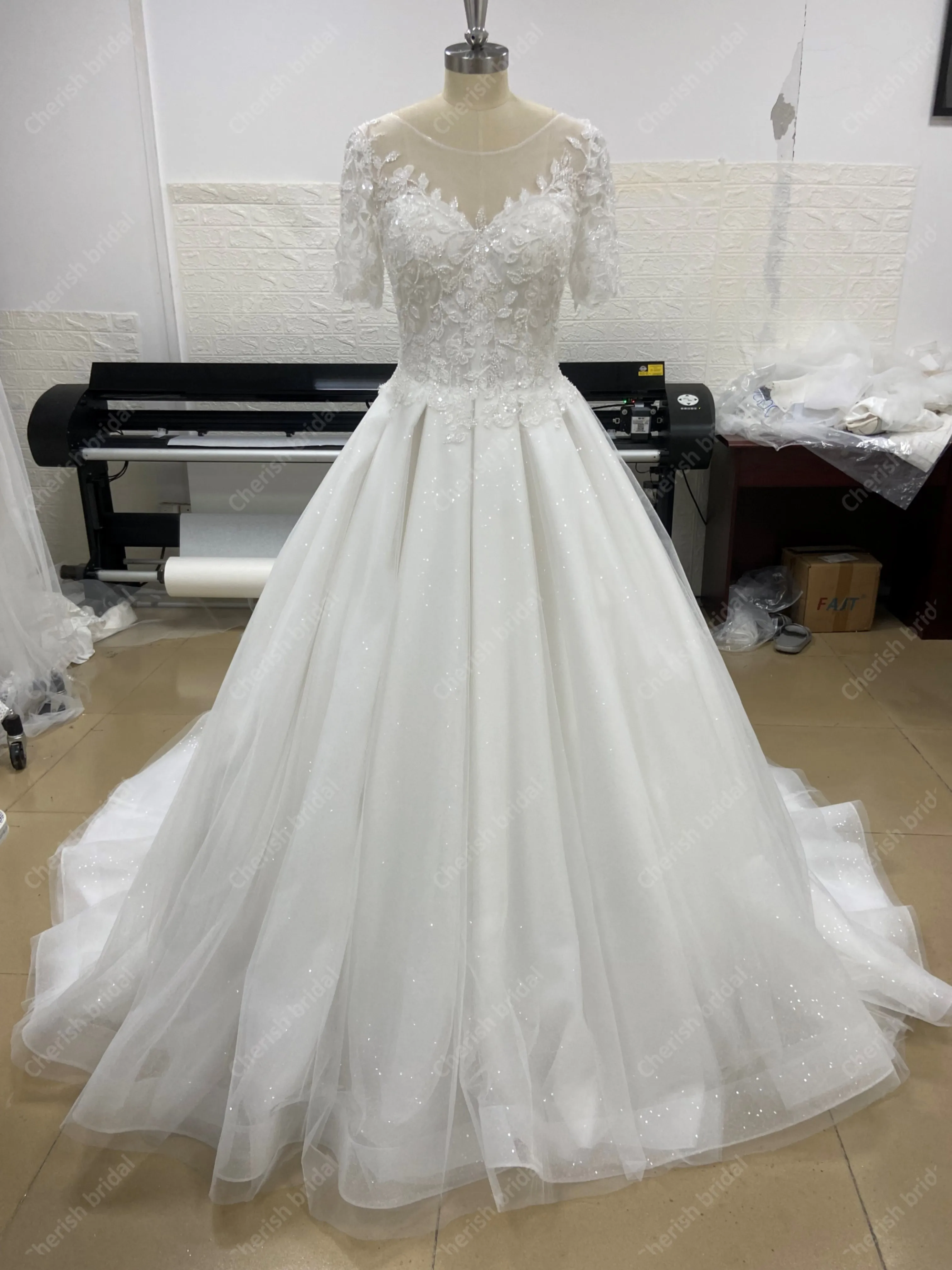 C1044A Wedding Dresses for Bride Women Luxury Handmade Beading Ball Gown Bridal Dress Short Sleeves Lace Up Weddingdress