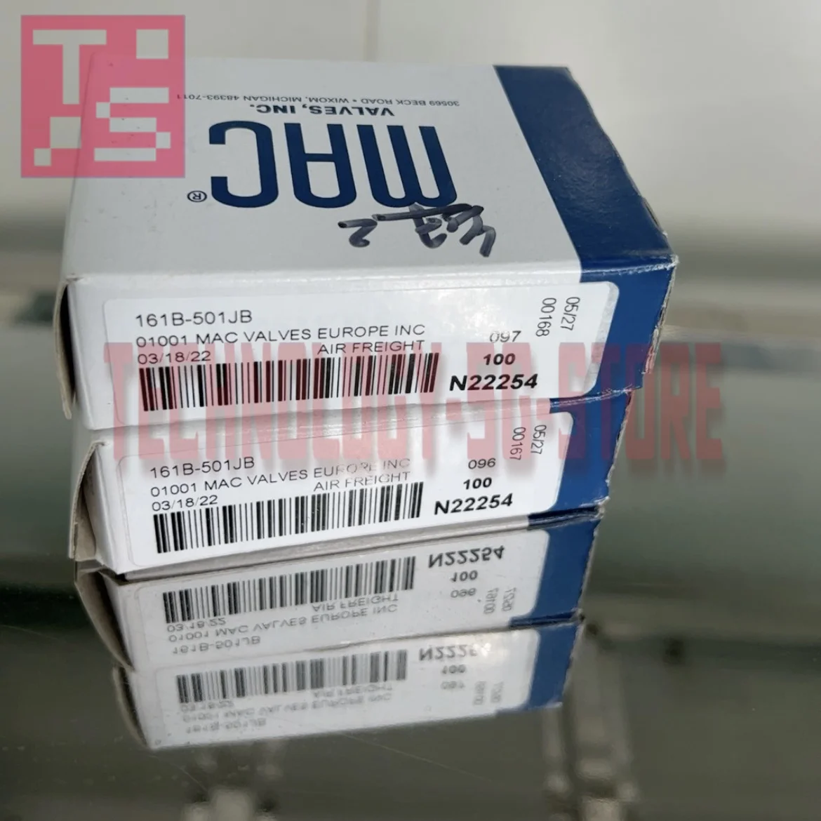 

130B-294JA 161B-501JB 161B-501JM solenoid valve new in box