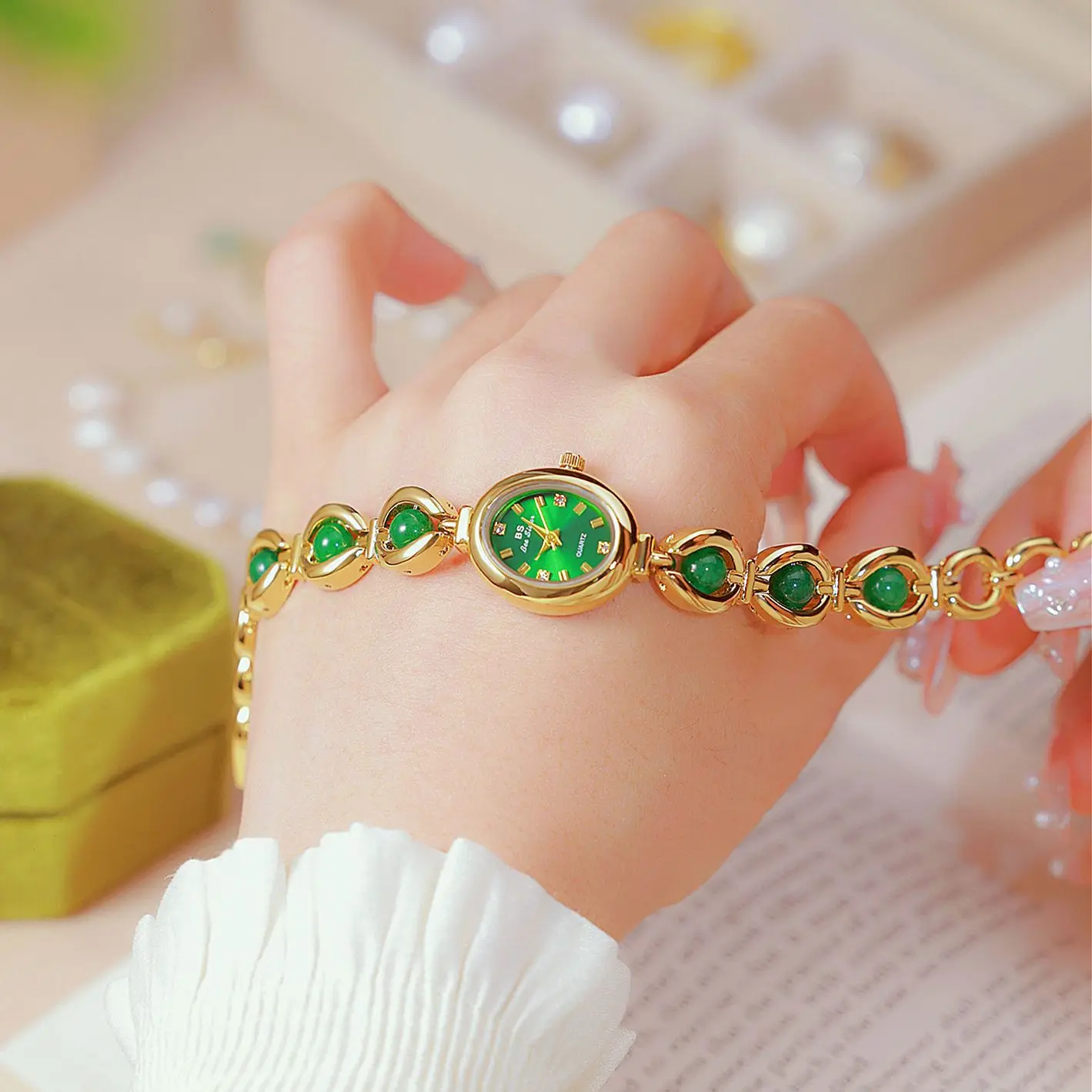 UTHAI Women\'s Watch Light Luxury Brand Green Jade Jade Crystal Bracelet Versatile Female Fashion Bracelet Quartz Clock Watches