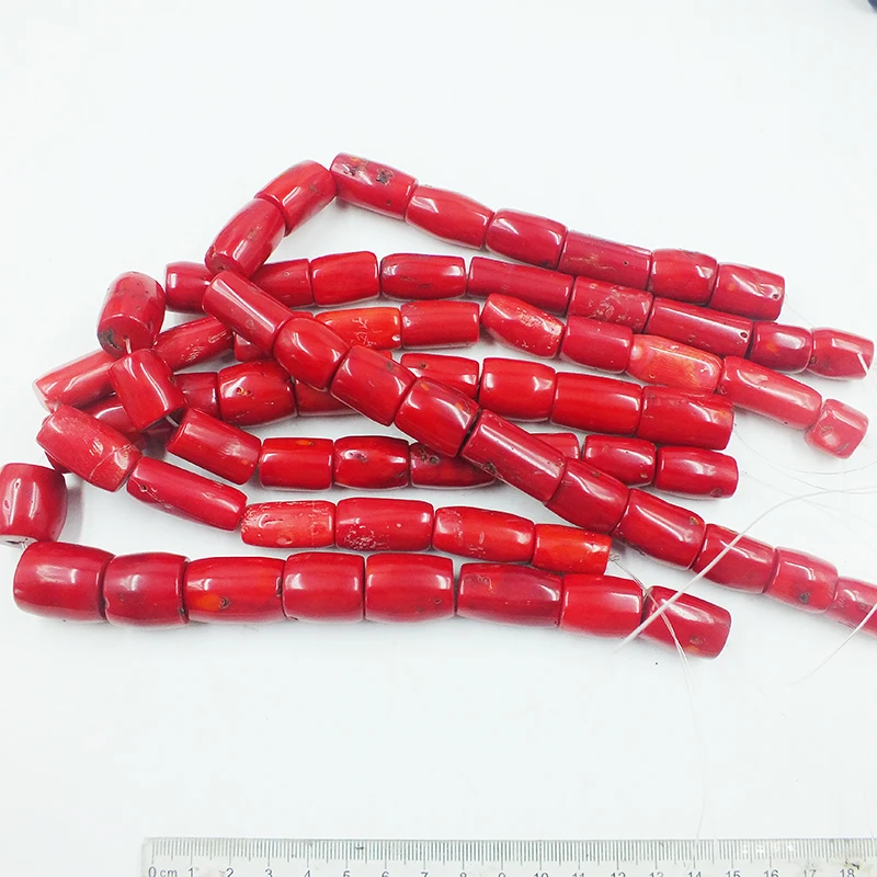 

4 нити натуральных красных коралловых бусин 12-18 мм (1 нить = 38 см)