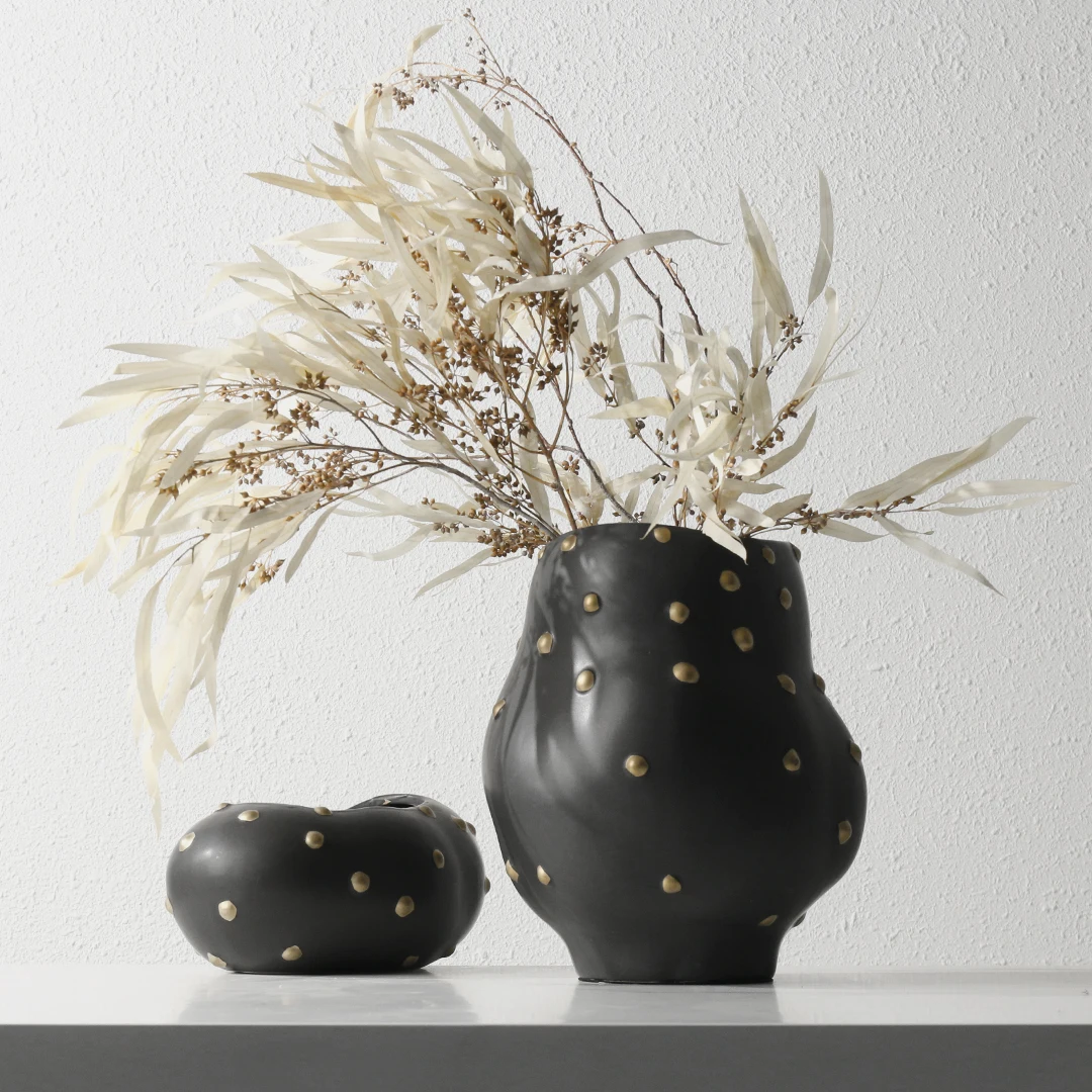 Modern Home Dining Tabletop Floral Soft Decorations Ornaments Black Gold Dot Ceramic Vase Model Room Decoration Flower Pot