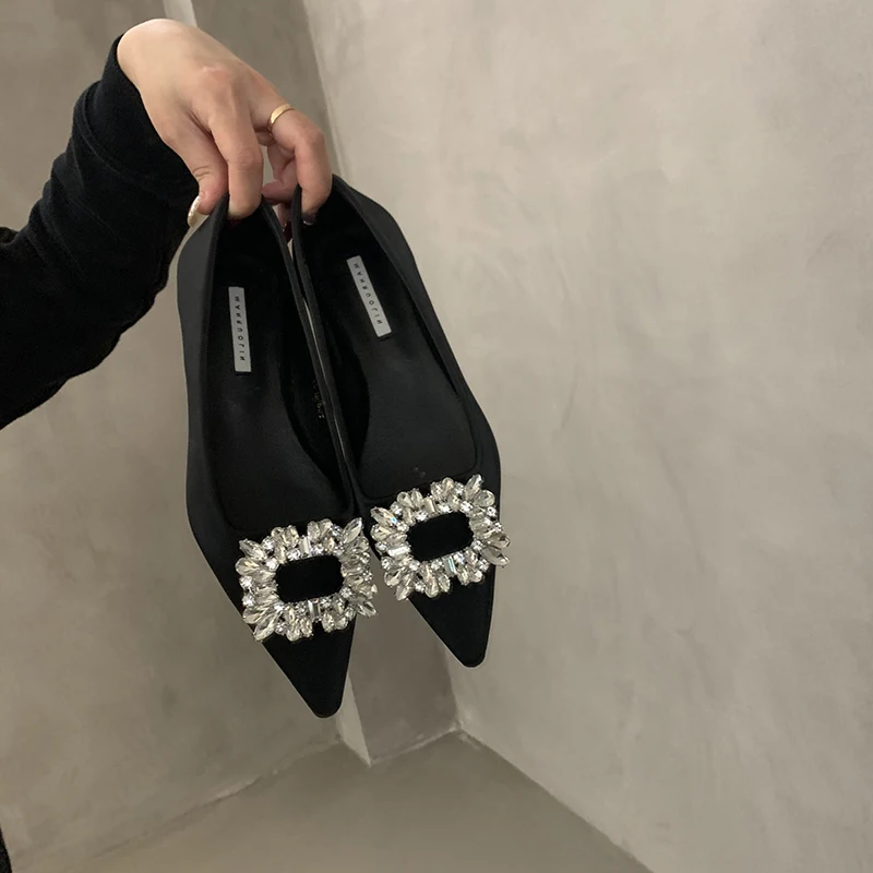 2025 Spring and Autumn New Fashion Rhinestone Pointed Flat Shoes with Skirts and Casual Women's Shoes view 3