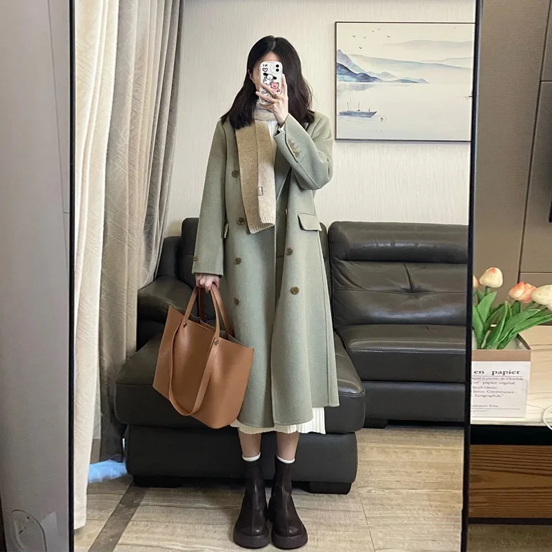 

High-end green woolen coat women's medium and long 2023 autumn and winter clothing new Hepburn style small woolen