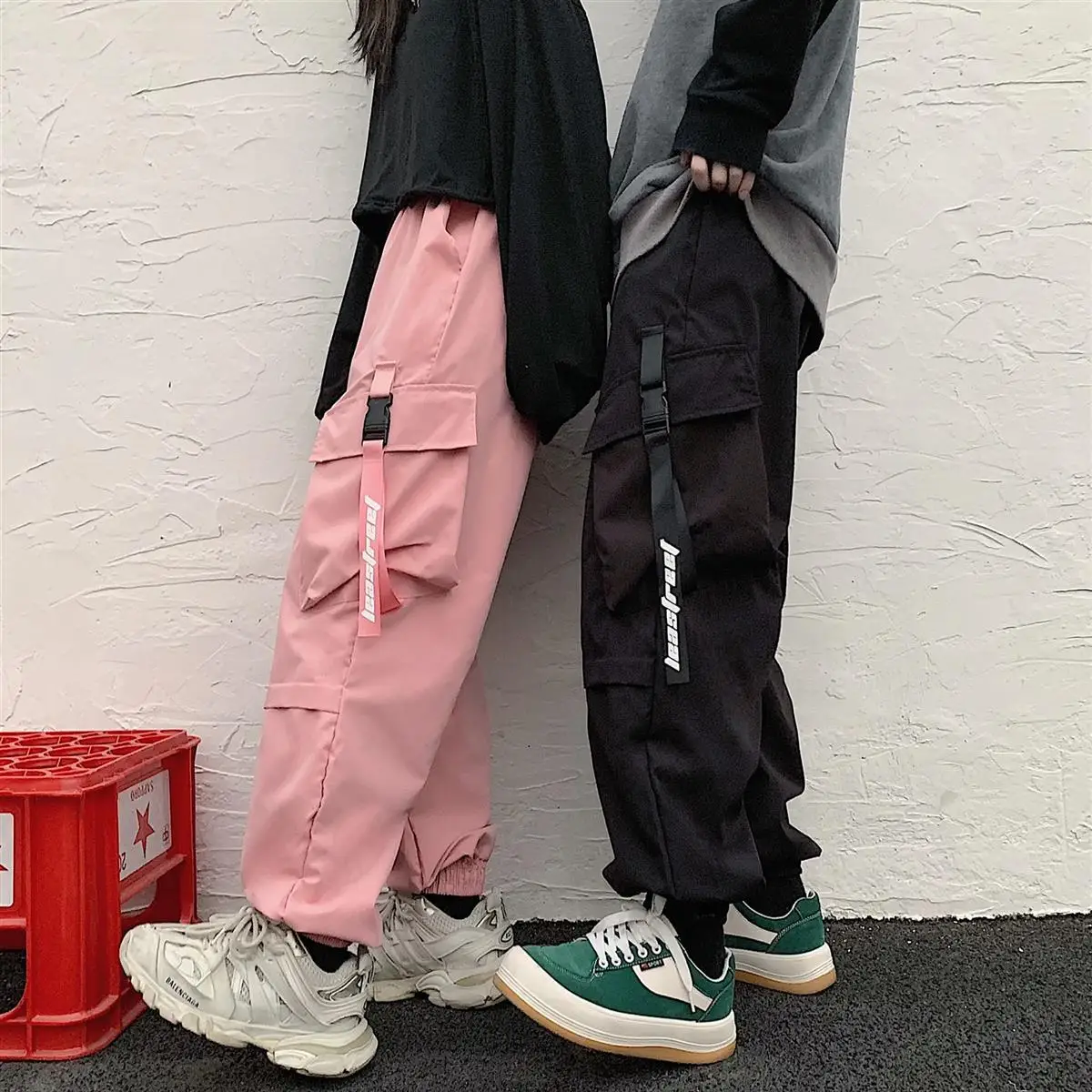 

2024 Y2K Techwear Utility Pants, Multi Pocket Drop Crotch Joggers, Unisex Baggy Tapered Pants for Hip Hop Street Photography
