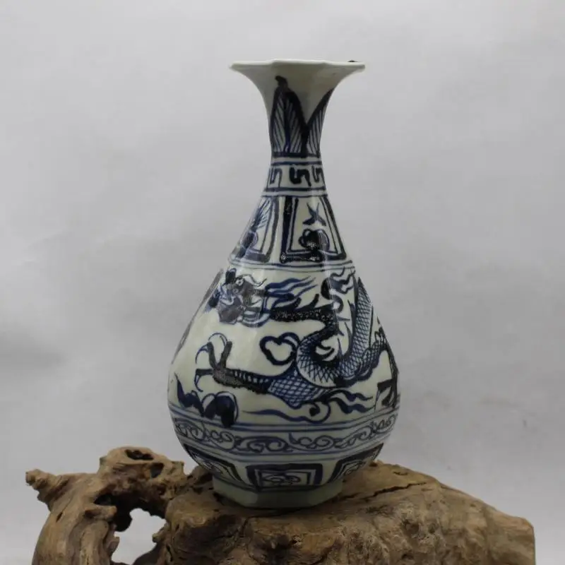 Chinese Yuan Blue and White Porcelain Dragon Design Vase 10.3 inch