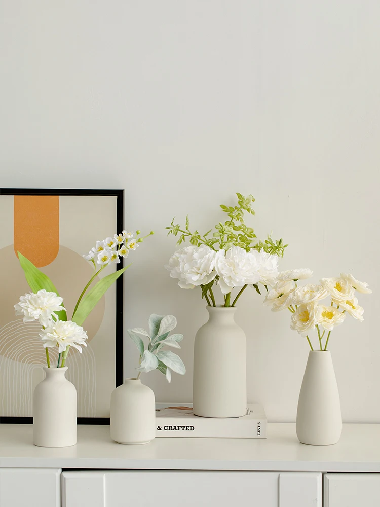 Modern simple white vase ornament living room flower arrangement light luxury high-end ceramic entrance dining table tulip