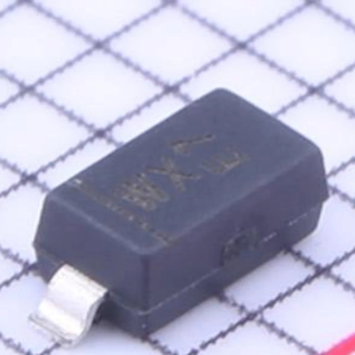 10-100PCS. Origina。SURFACE MOUNT ZENER DIODE。500mW Power Dissipation，±8%，2.4V， SOD-123：BZT52C2V4-7-f。Marking Codes：WX