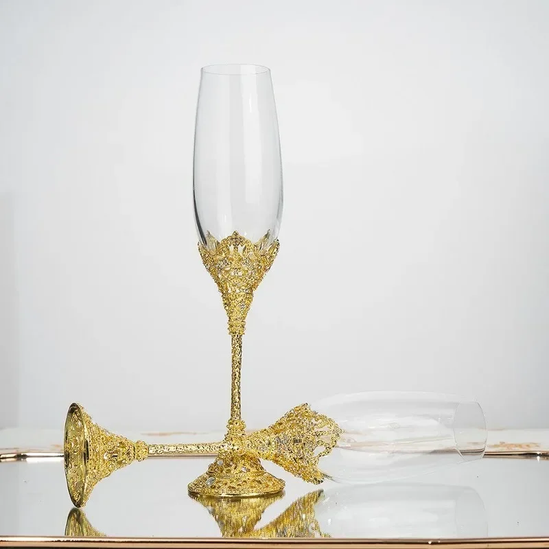 New Relief Flute Champagne Glass Light Luxury Crystal Glass With Rhinestone Metal Bottom Suitable for Couples\' Wedding Gifts