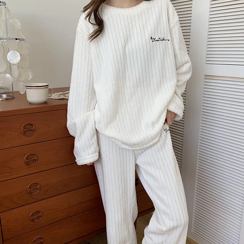 Winter Women\'s Coral Fleece Pajamas Sets Striped Warm Suit Sleepwear Loose Homewear Home Leisure Clothing