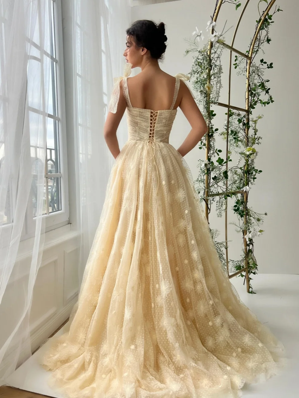 Nieuwe handgemaakte 3D bloemen avondjurk afneembare mouw A-lijn lange bruiloft jurk op maat gemaakte lieverd halsjurken voor vrouwen